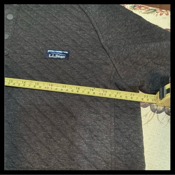 L.L. Bean Men's Quilted Pullover or Sweatshirt in a black large - Picture 7 of 11
